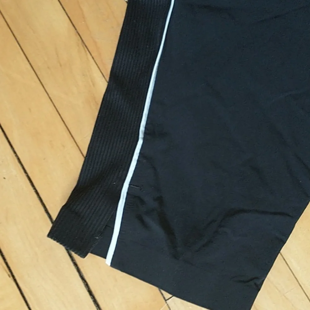 Athleta Brooklyn Luxe Ankle Pant Joggers Side Stripe Black (sz. 6) - Picture 6 of 7